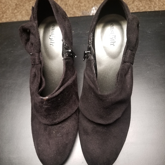 Shoes - Picture 2 of 2